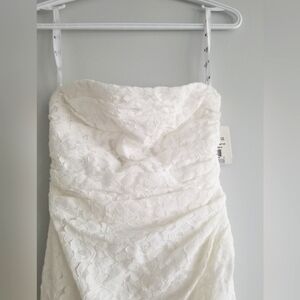 David's Bridal Strapless Wedding Dress - Size 4